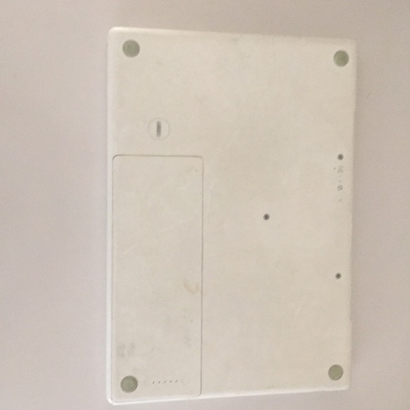 macbook - Picture 6 of 7